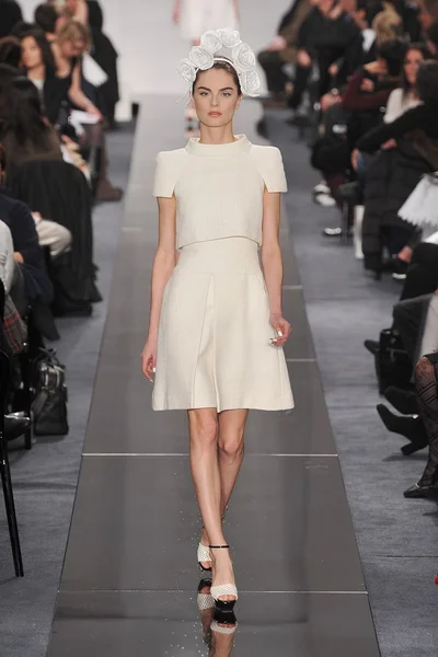 Look 12